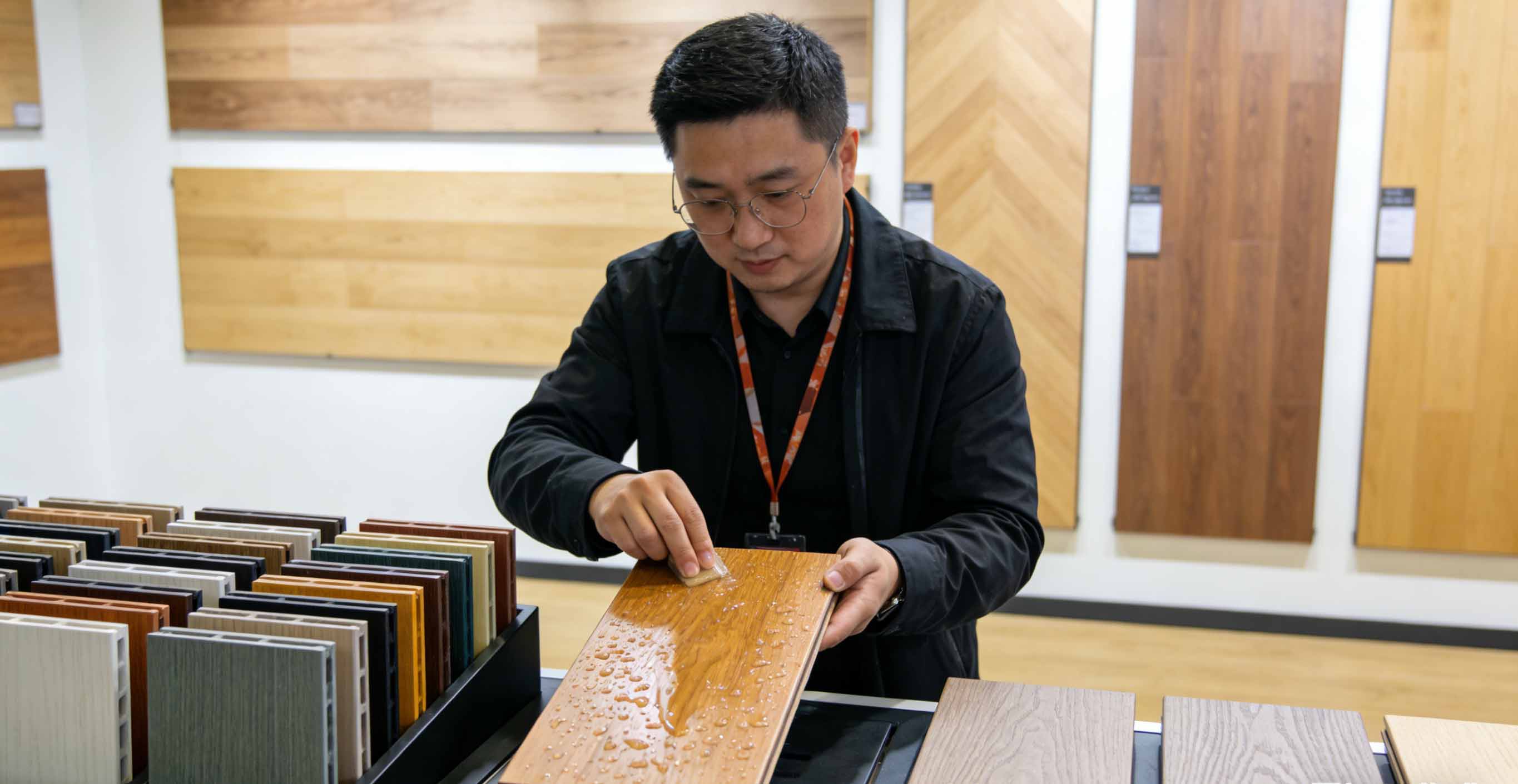 The SPC/WPC Whole-House Customization Boom Sweeps the Home Market -2026 Wood Flooring Trend Preview-Domotex asia-CHINAFLOOR