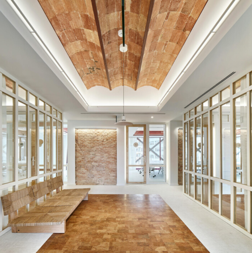 Exploring the Impact of Flooring Changes on Spatial Perception